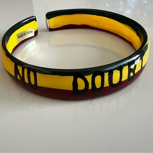 Gwen Stefani 'No Doubt' Cuff Bracelet - Picture 2 of 5